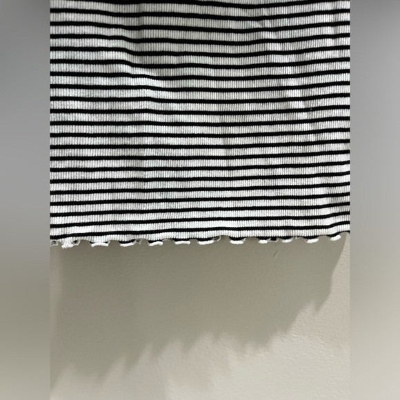 Hollister Striped Crop Top - Picture 4 of 6